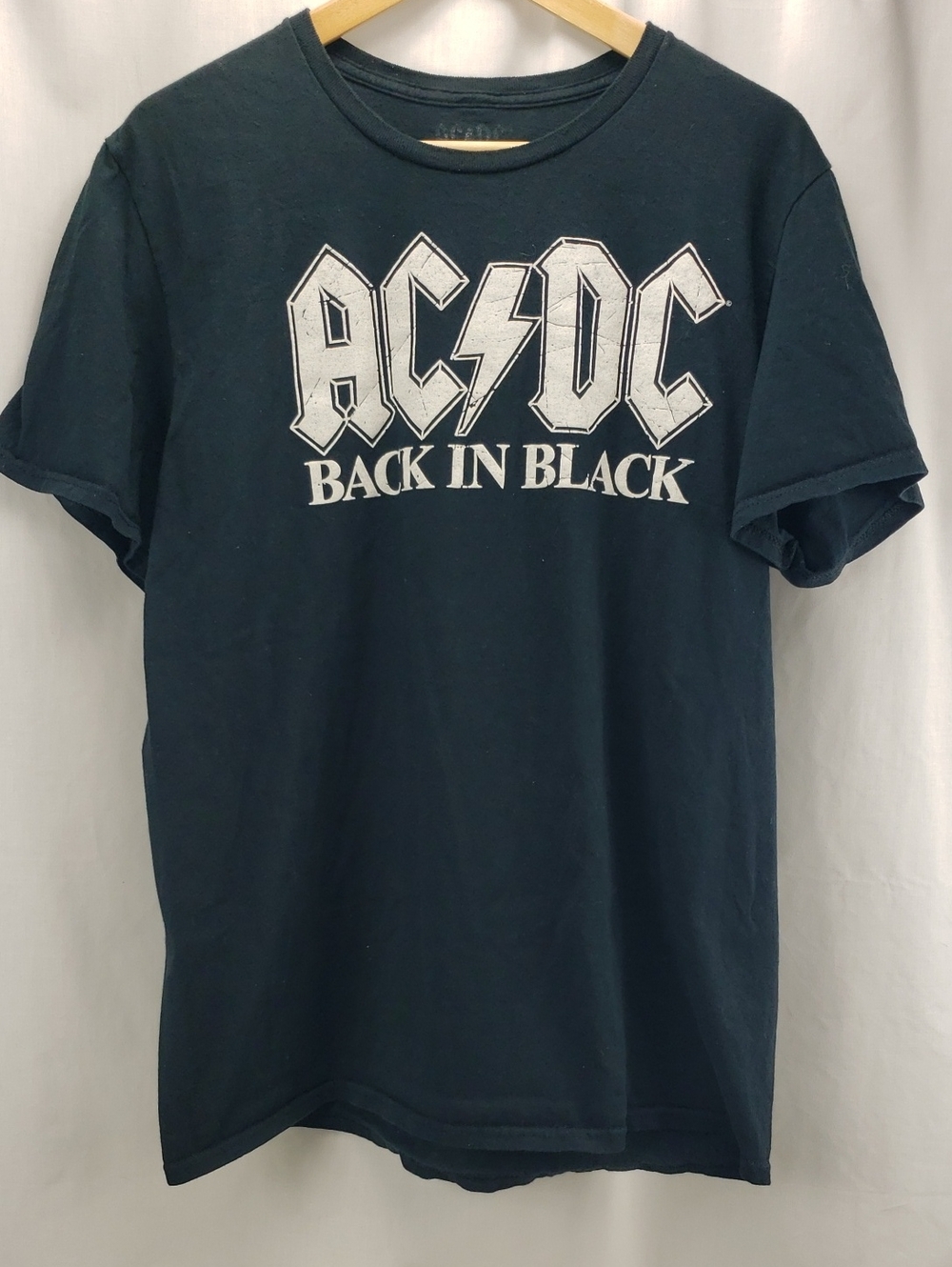 ACDC Back In Black Graphic Tshirt Size L